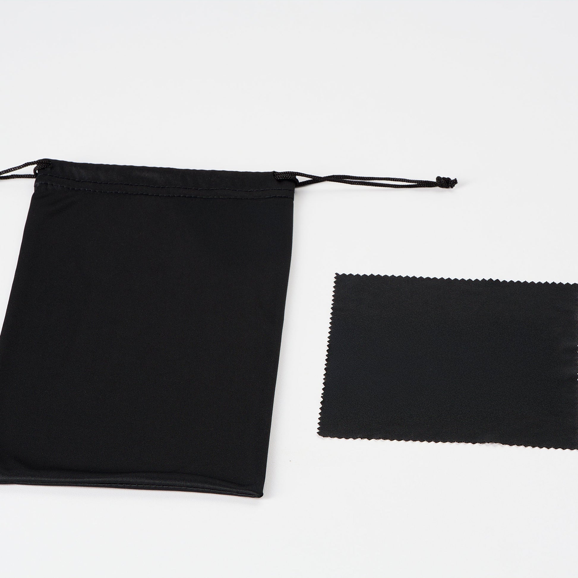 Poche et chiffon de lunettes de soleil polarisées Reycon